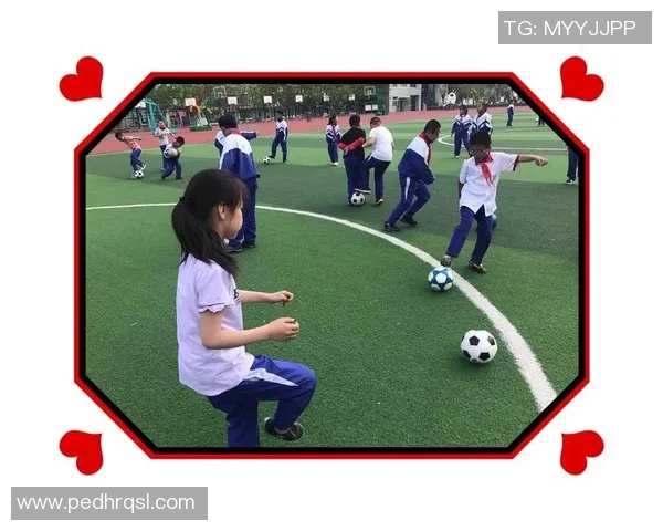 脚下足球的魅力与技巧探索让我们一起感受这项运动的激情与乐趣 脚下足球的魅力与技巧探索让我们一起感受这项运动的激情与乐趣