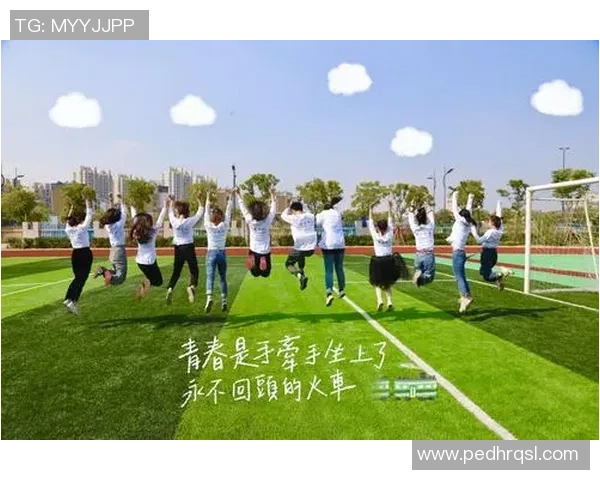 稻田足球:在乡村田野中绽放的青春梦想与团结精神 稻田足球:在乡村田野中绽放的青春梦想与团结精神