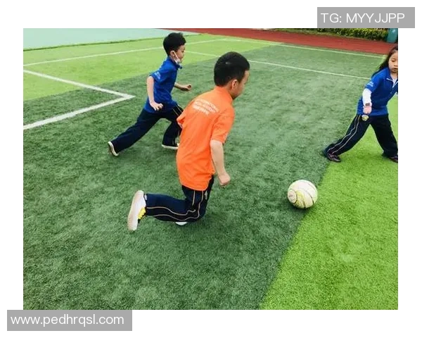 足球适宜性分析探讨不同年龄段参与者的健康与快乐体验 足球适宜性分析探讨不同年龄段参与者的健康与快乐体验